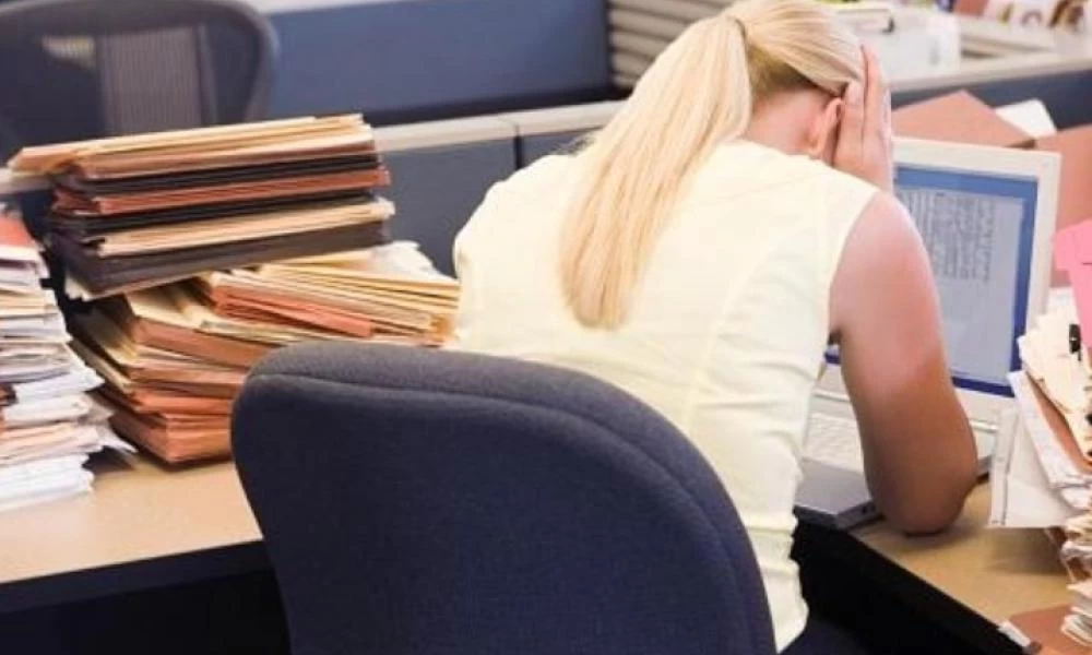 Διεθνής Οργάνωση Εργασίας: Έρχεται "τσουνάμι" μειώσεων σε μισθούς